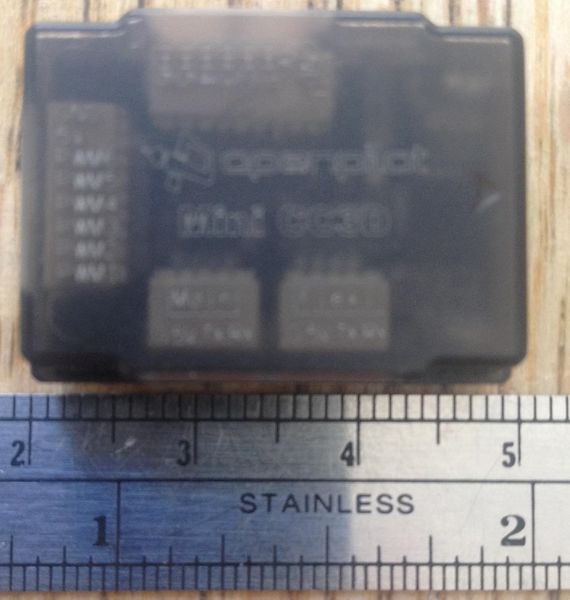 File:Atom Nano case.jpg